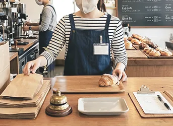 カフェの店内カウンター